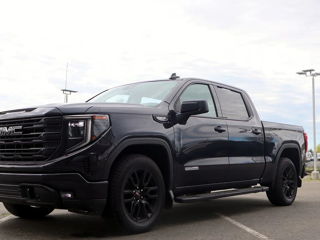 Used 2024 Titanium Rush Metallic GMC Elevation image 35