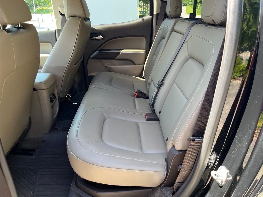 Used 2017 Black GMC SLT image 27