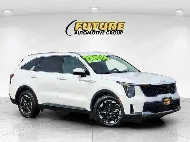 2024 Kia Sorento S AT's photo