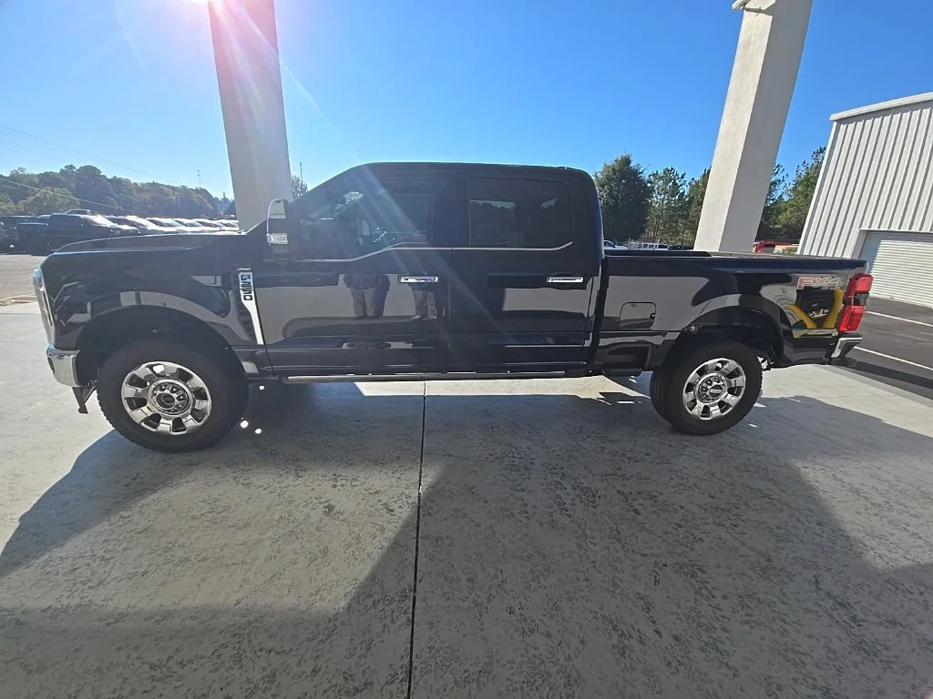 Used 2026 Agate Black Metallic Ford XL image 2