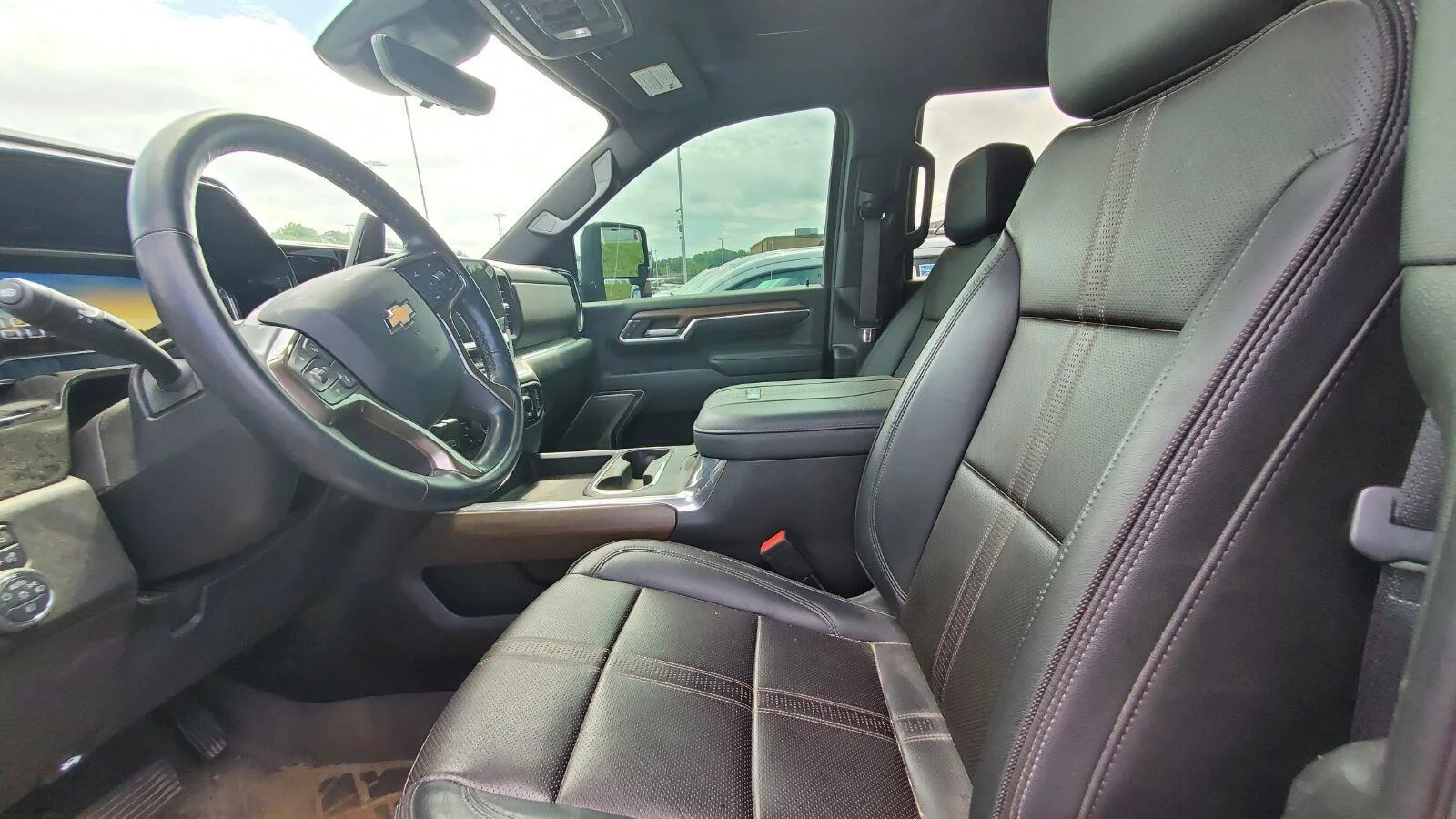 Used 2024 Sterling Gray Metallic Chevrolet High Country image 3