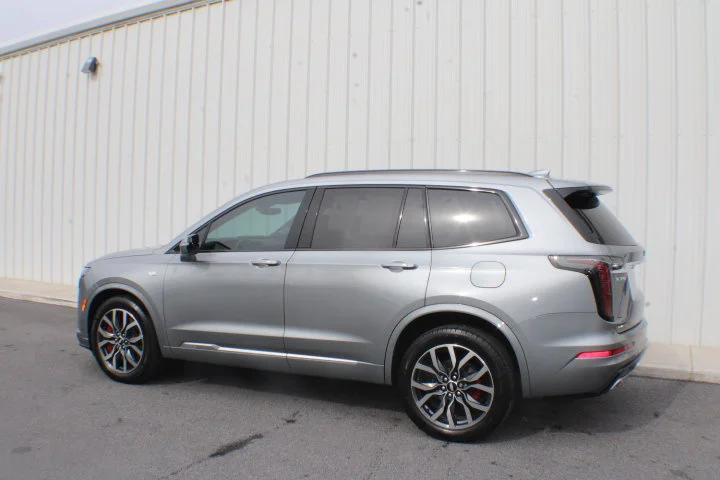 Used 2023 Argent Silver Metallic Cadillac Sport image 3