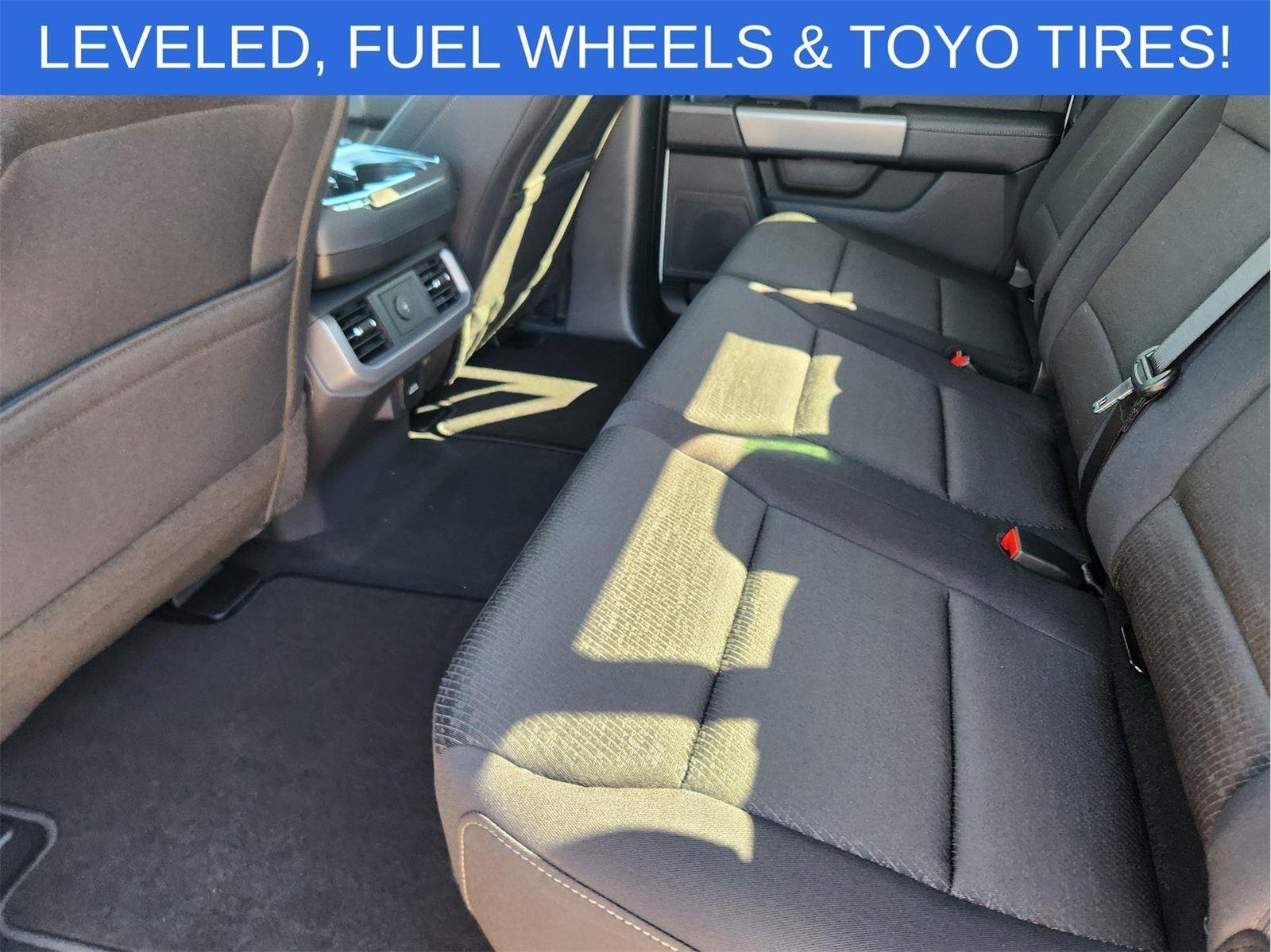 New 2026 Oxford White Ford XLT image 21