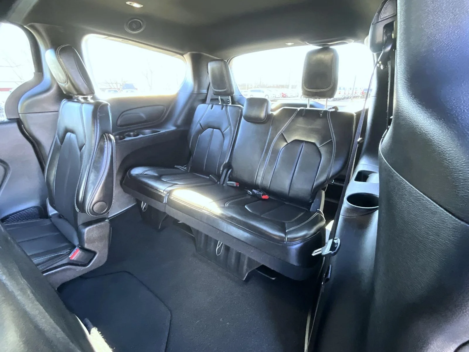 Used 2025 Black Chrysler Select image 21
