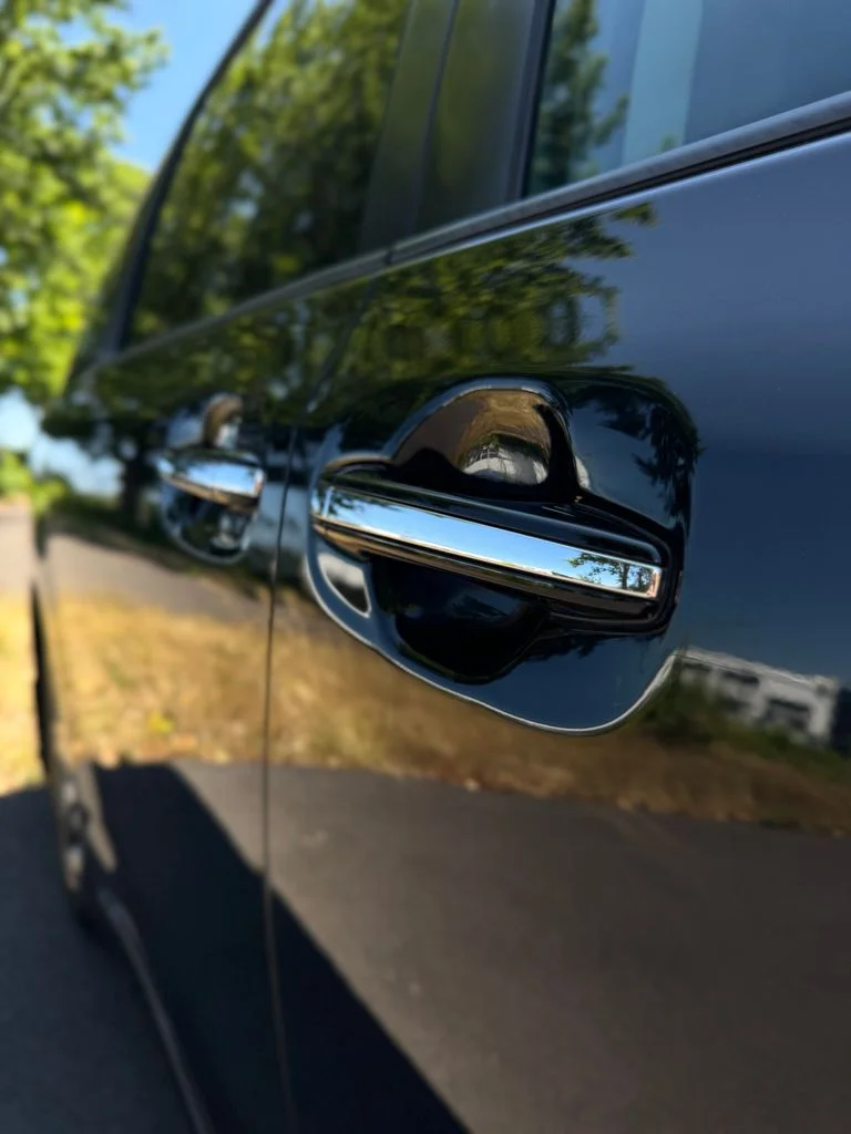 Used 2016 Midnight Black Metallic Toyota SE Premium image 55