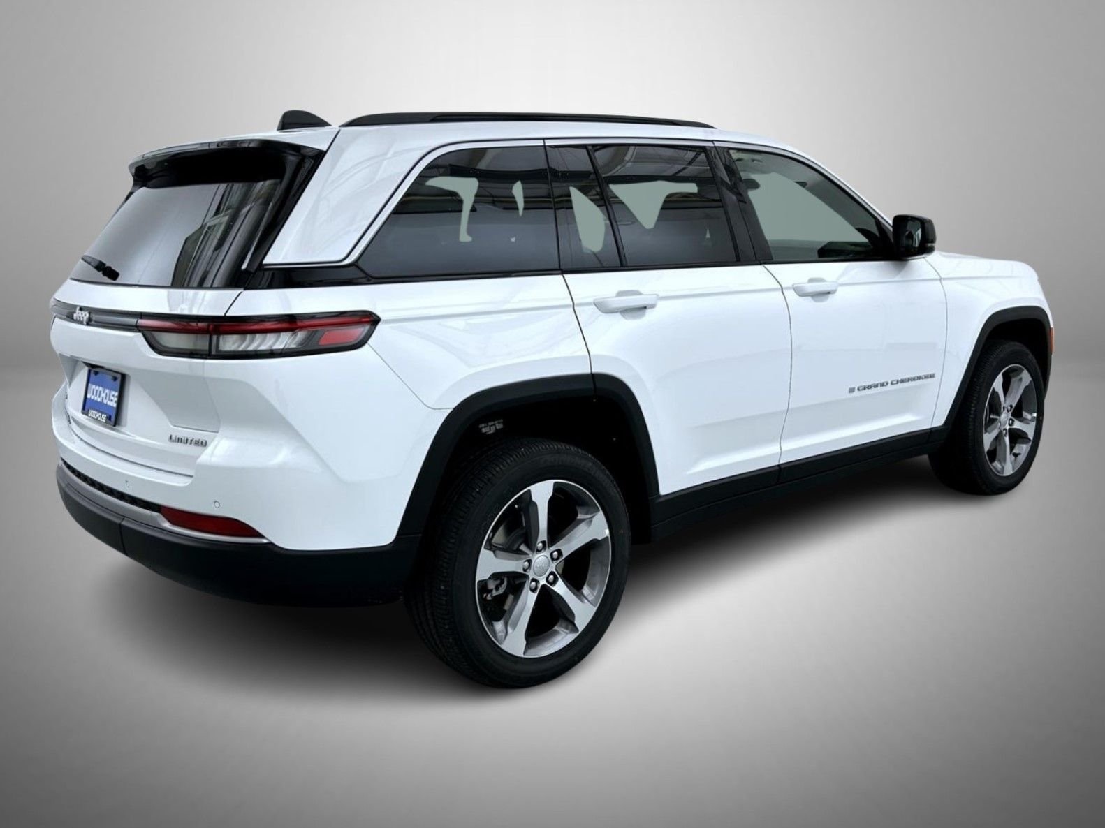 New 2026 Bright White Clear-Coat Exterior Paint Jeep Limited image 5