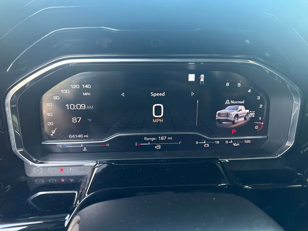 Used 2022 Silver GMC SLT image 12
