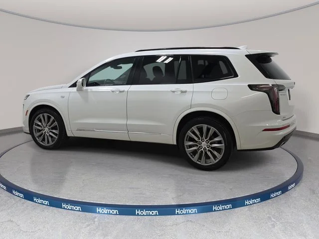 Used 2020 White Cadillac Sport image 9