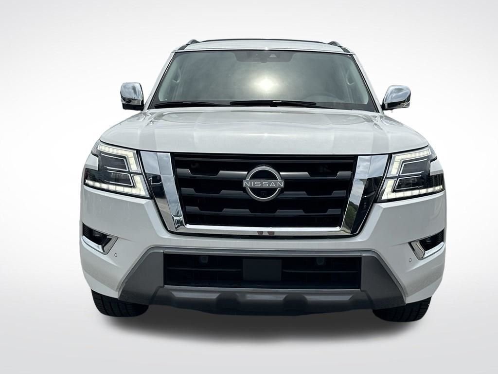 Used 2023 White Nissan Platinum image 10