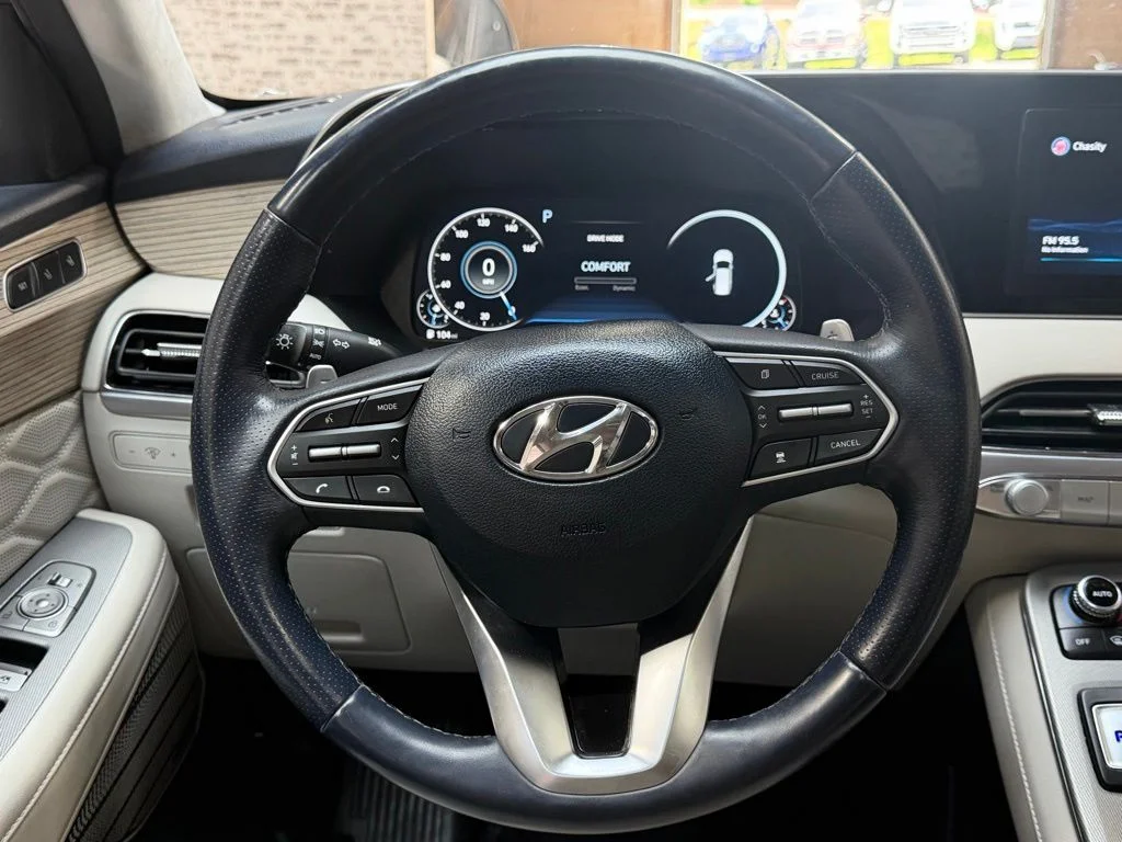 Used 2022 Gray Hyundai Calligraphy image 16