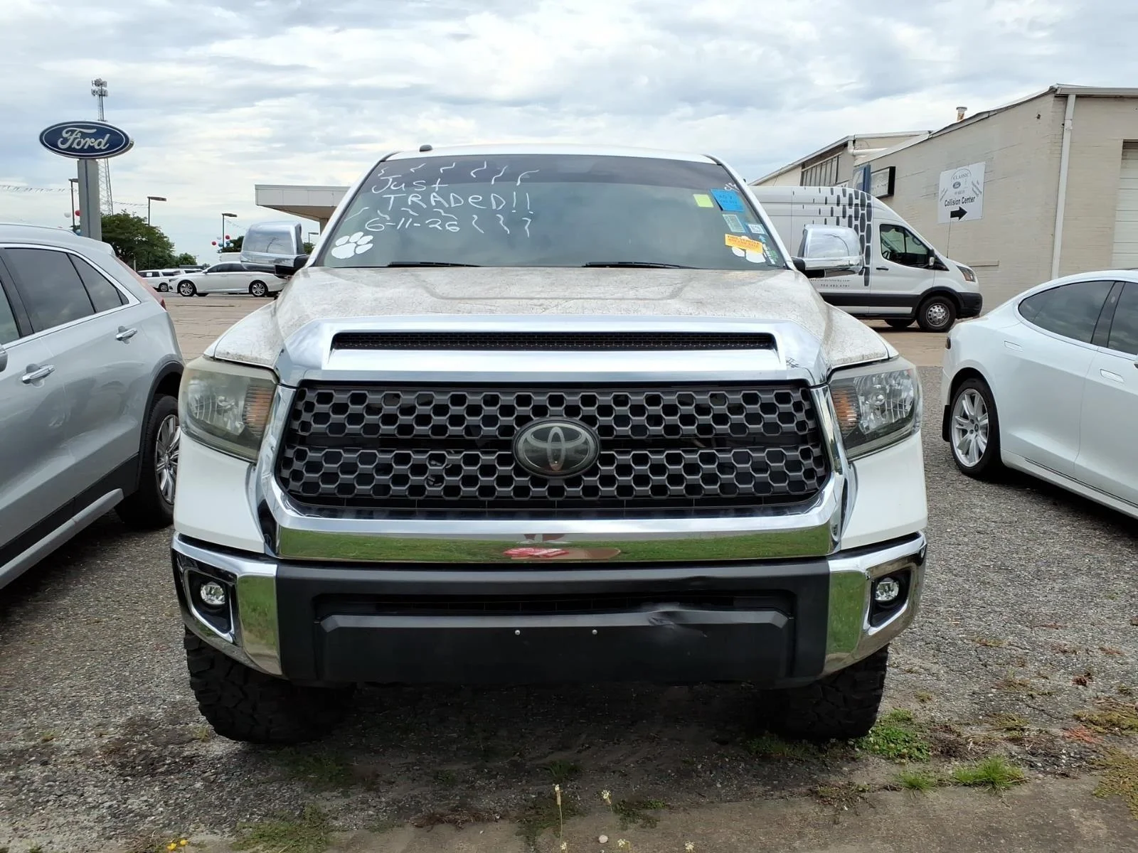 Used 2018 Super White Toyota SR5 image 2