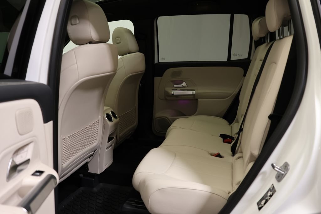 Used 2026 Night Black Mercedes-Benz GLB 250 image 44