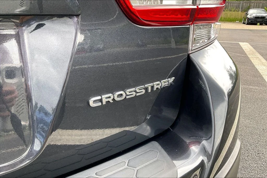 Used 2018 Dark Gray Metallic Subaru 2.0i Limited image 32