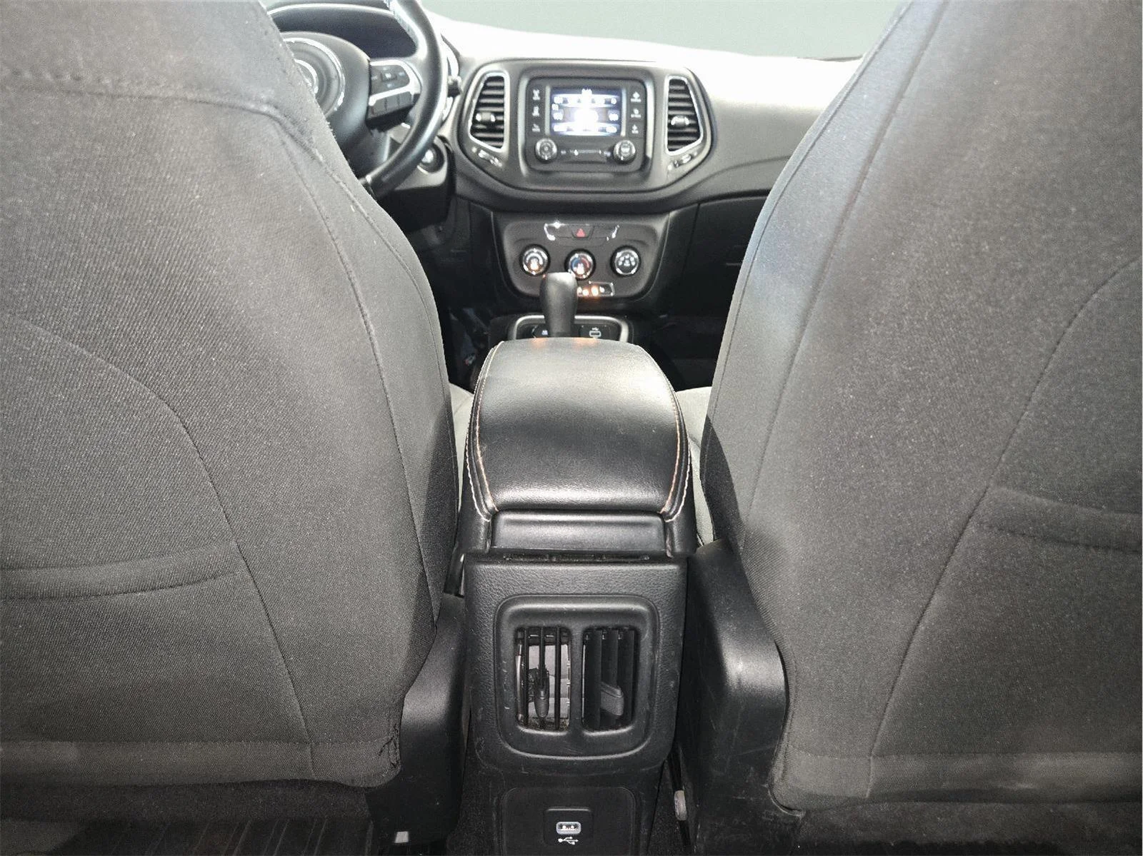 Used 2018 BLACK JEEP SPORT image 33