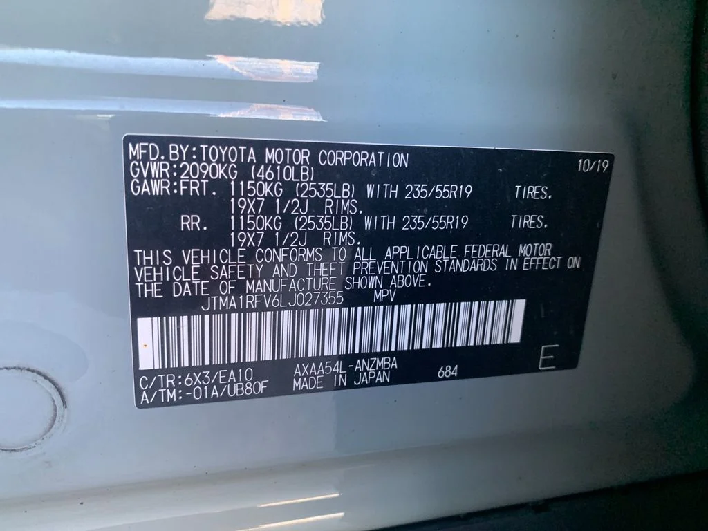 Used 2020  Toyota XLE Premium image 36