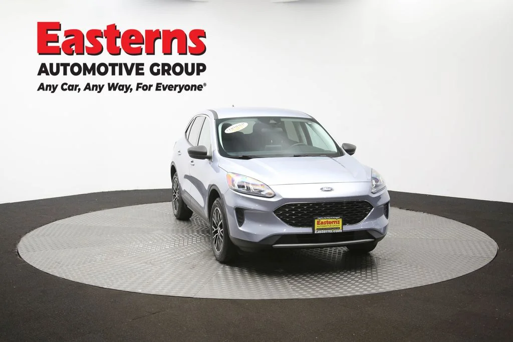 Used 2022 Blue Ford SE image 52