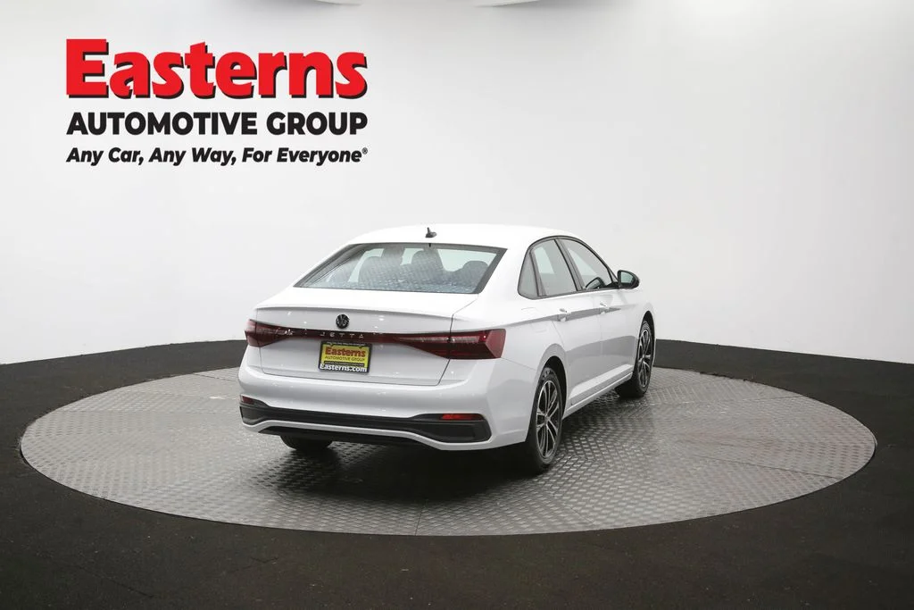 Used 2025 White Volkswagen 1.5T Sport image 37