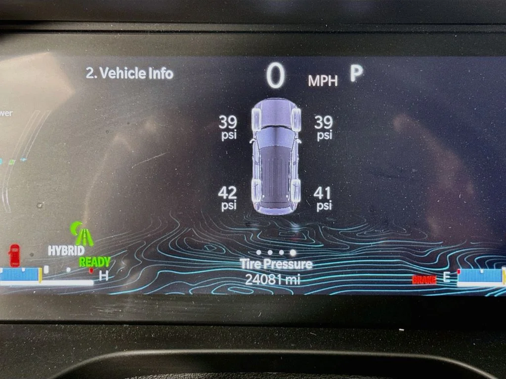 Used 2022 Gray Jeep Overland 4xe image 12