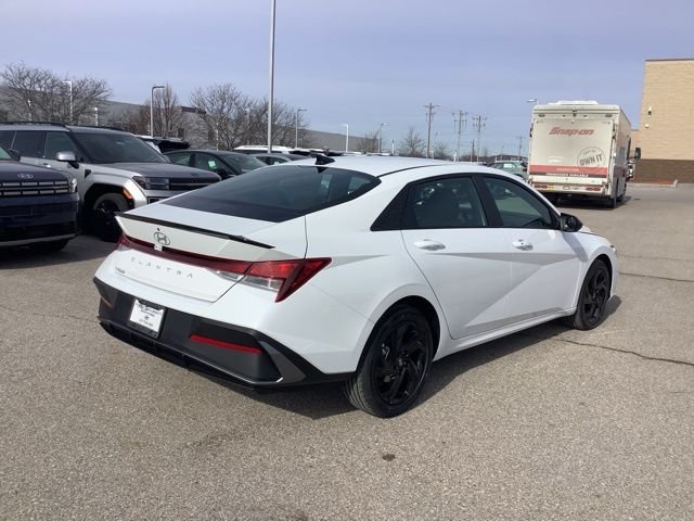 New 2026 White Hyundai SEL Sport image 5