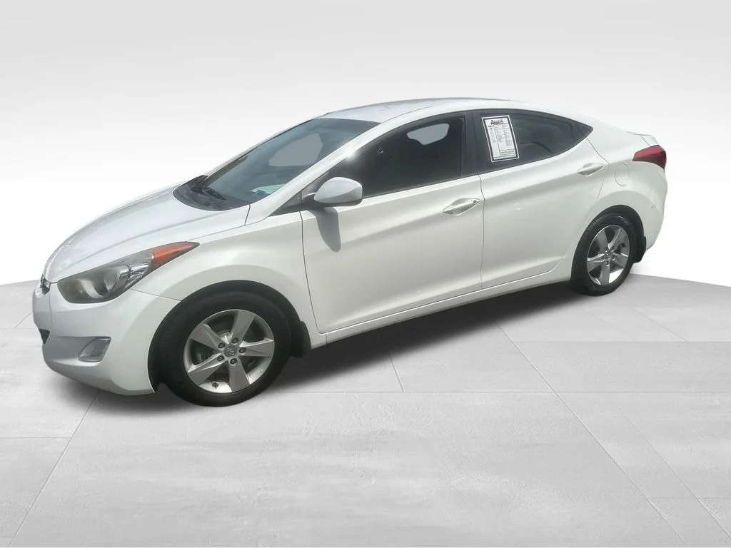 Used 2013 White Hyundai GLS image 4