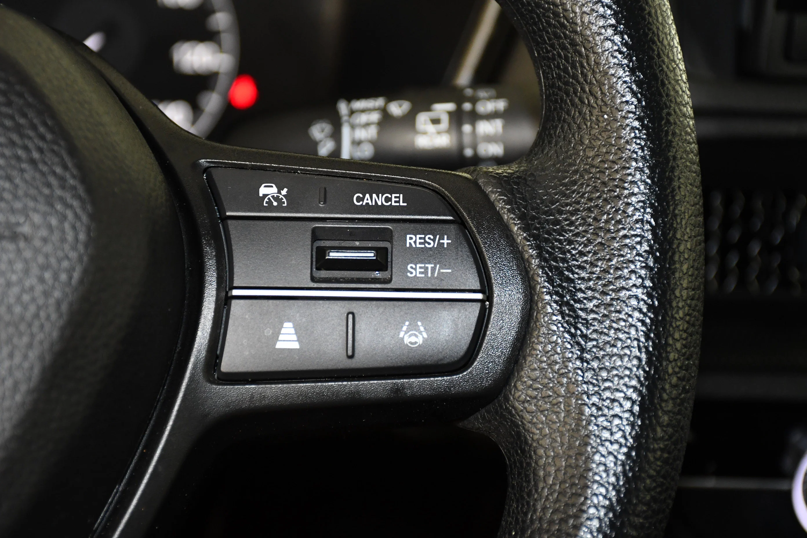Used 2025 Solar Silver Metallic Honda LX image 21