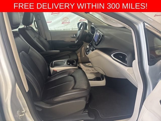 2024 Chrysler Pacifica Touring L - Photo 33