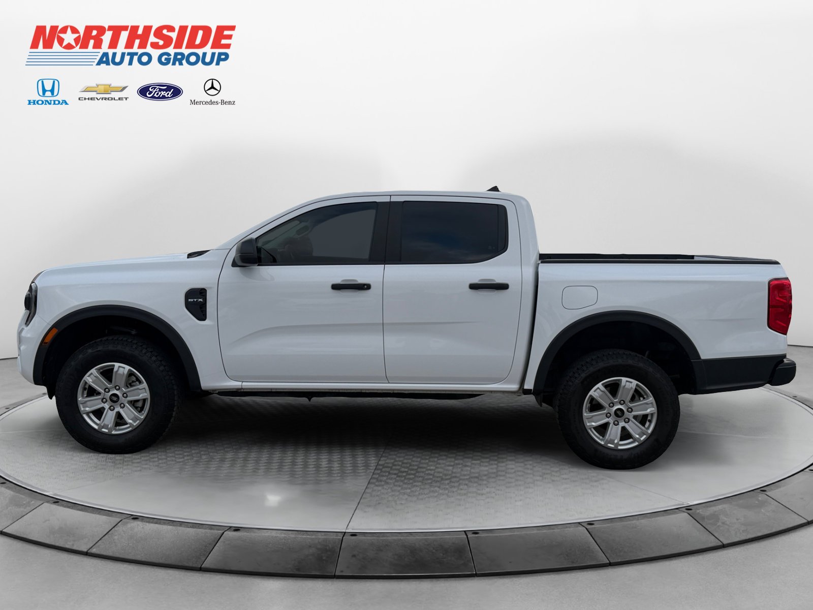 Certified Used 2024 Oxford White Ford XL image 4