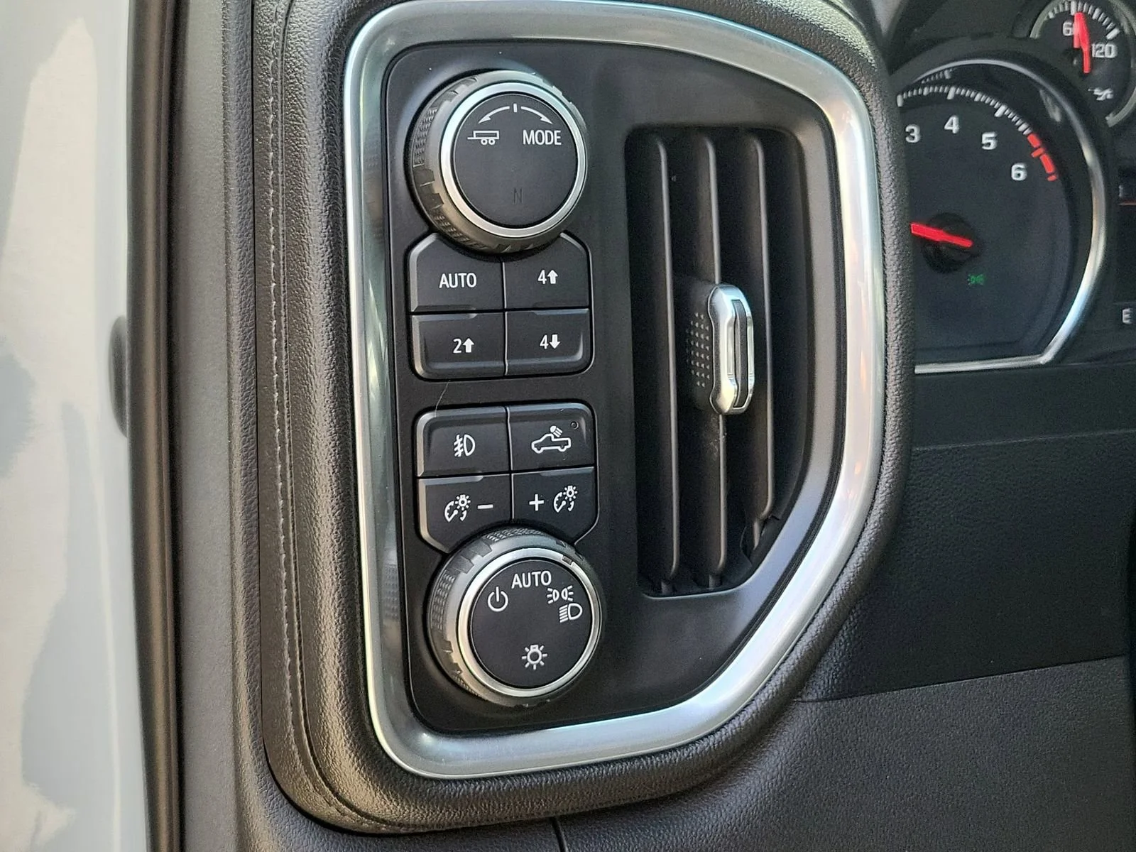 2020 Chevrolet Silverado 1500 RST - Photo 17