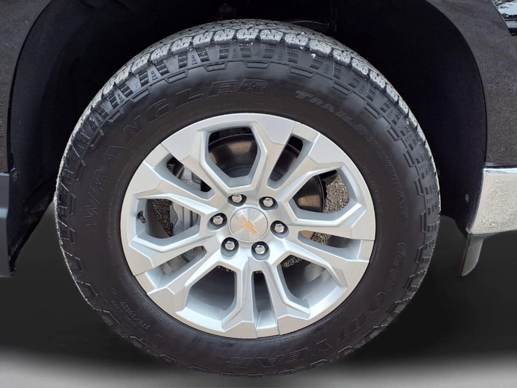 Used 2024 Black Chevrolet LTZ image 10
