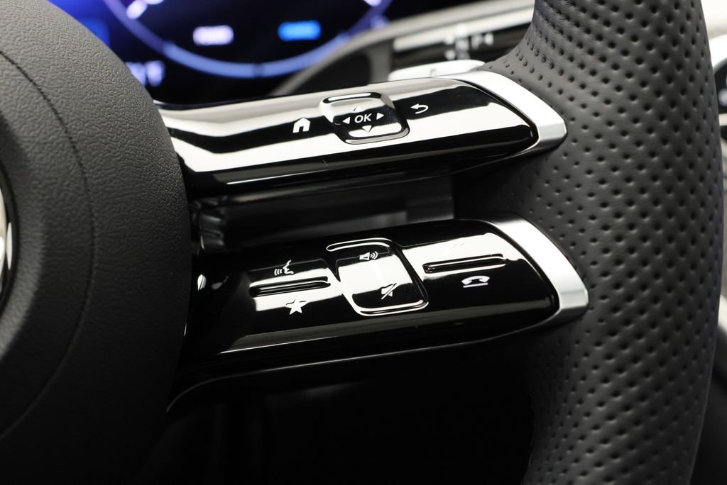 New 2026 Black Mercedes-Benz GLC 300 image 23