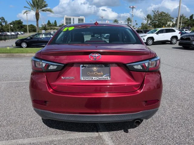Used 2019  Toyota LE image 5