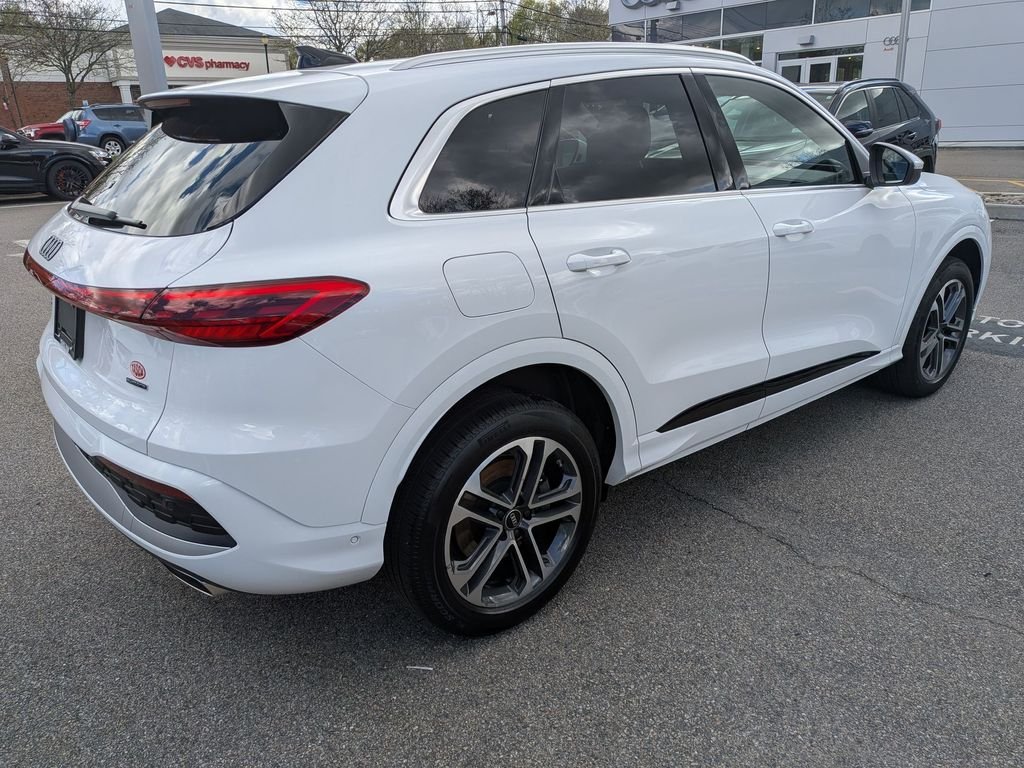 Used 2025 White Audi 2.0T Premium image 3