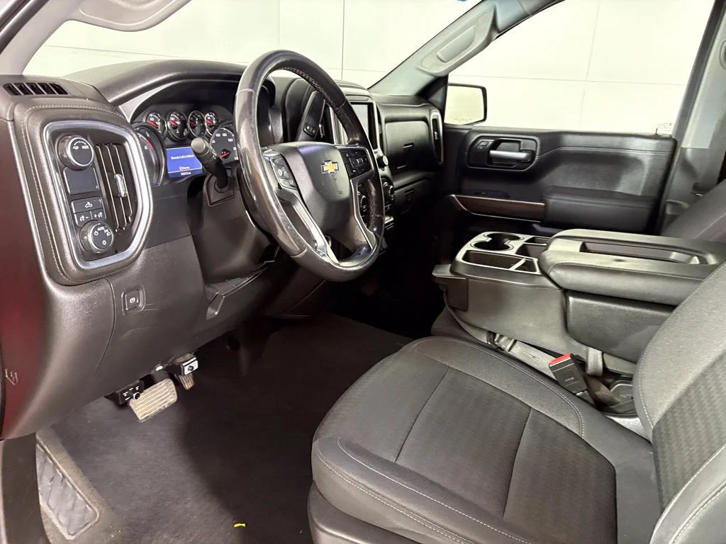 Used 2021 RED HOT Chevrolet LT image 27