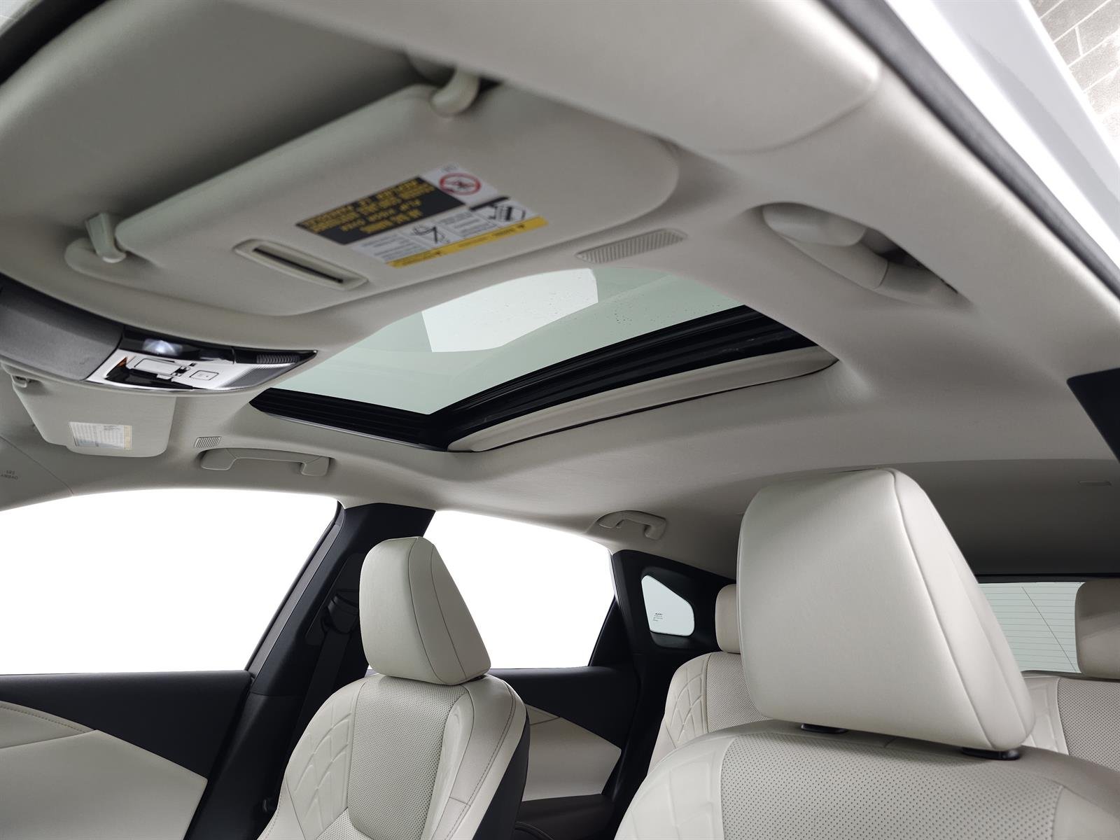Certified Used 2024 White Lexus PREMIUM image 18