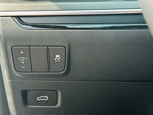 New 2026 Snow White Pearl Kia GT image 10