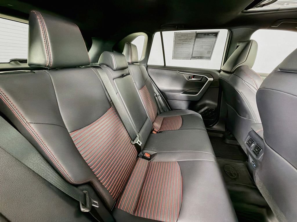 Used 2022 Supersonic Red/Midnight Black Metallic Toyota XSE image 28