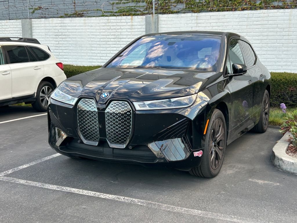 Certified Used 2024 Black Sapphire Metallic BMW xDrive50 image 2