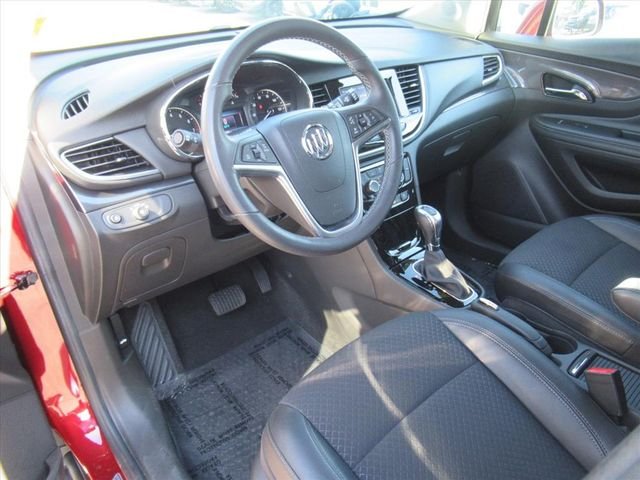 Used 2022  Buick Preferred image 14