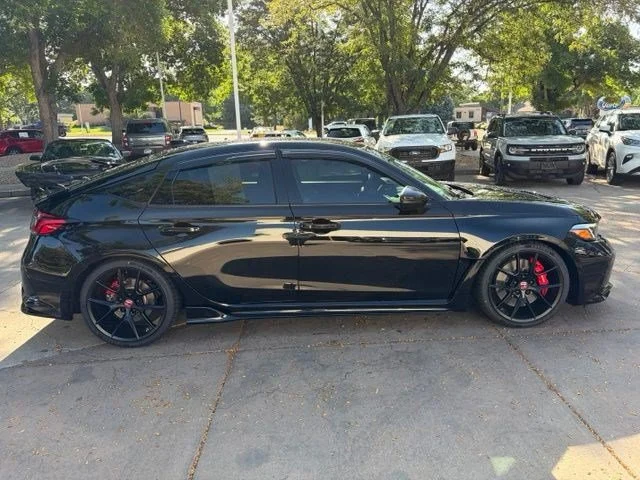 Used 2024 Black Honda  image 9