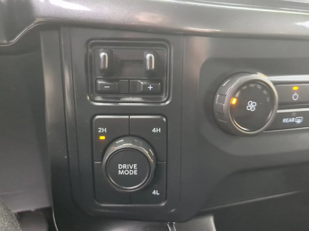 Used 2022 Black Ford XL image 26
