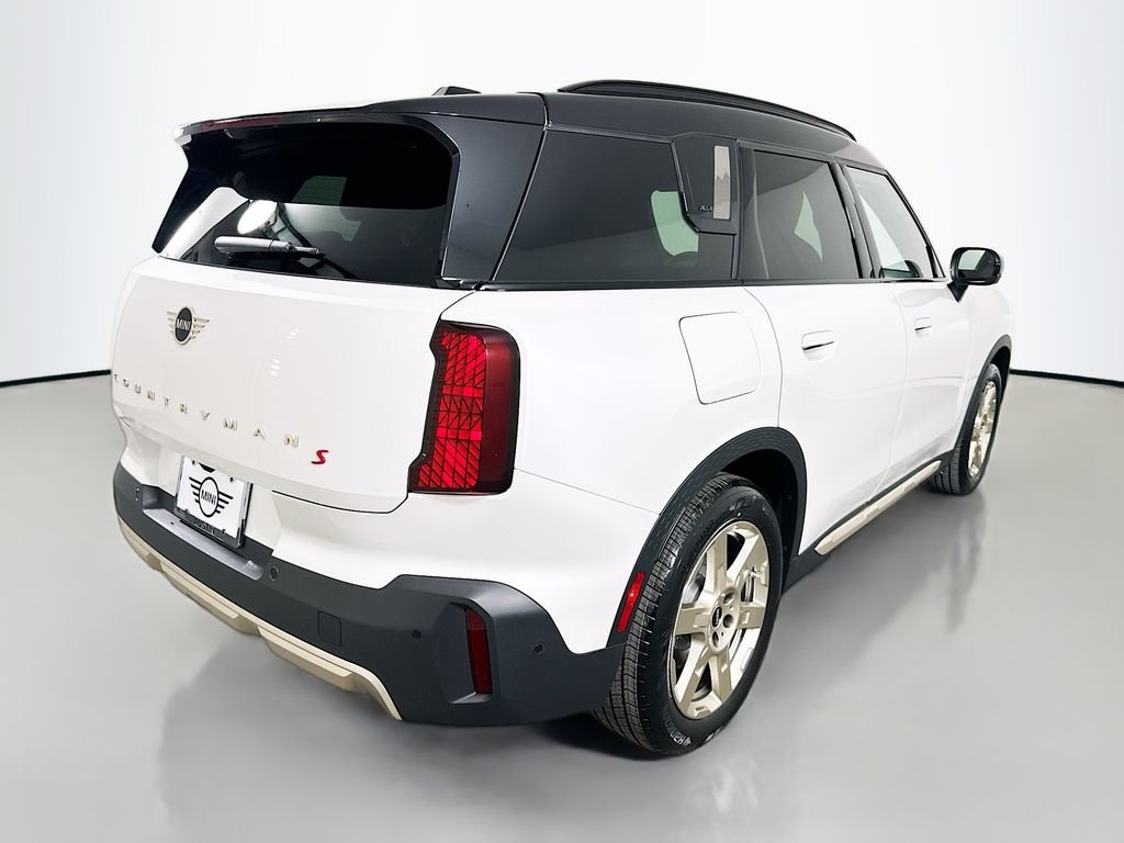 New 2027 White MINI Iconic image 5