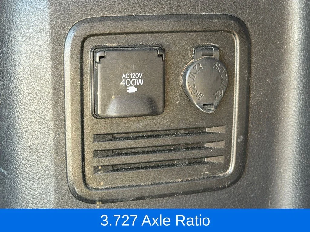 Used 2019 White Toyota SR5 image 14
