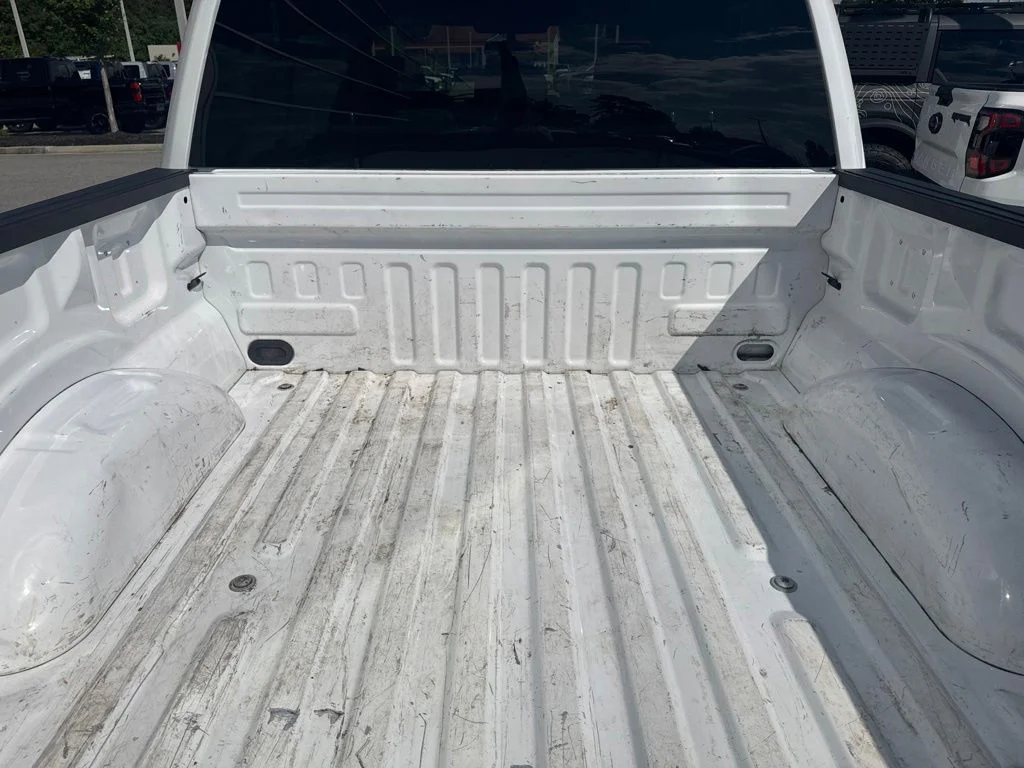 Certified Used 2020 Oxford White Ford XLT image 26