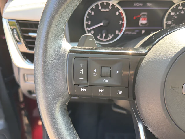 Used 2023 Red Nissan SL image 14