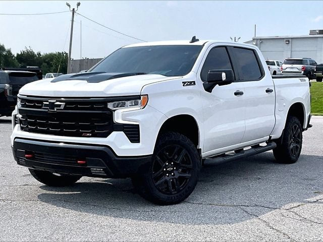 Used 2024 Summit White Chevrolet LT Trail Boss image 2