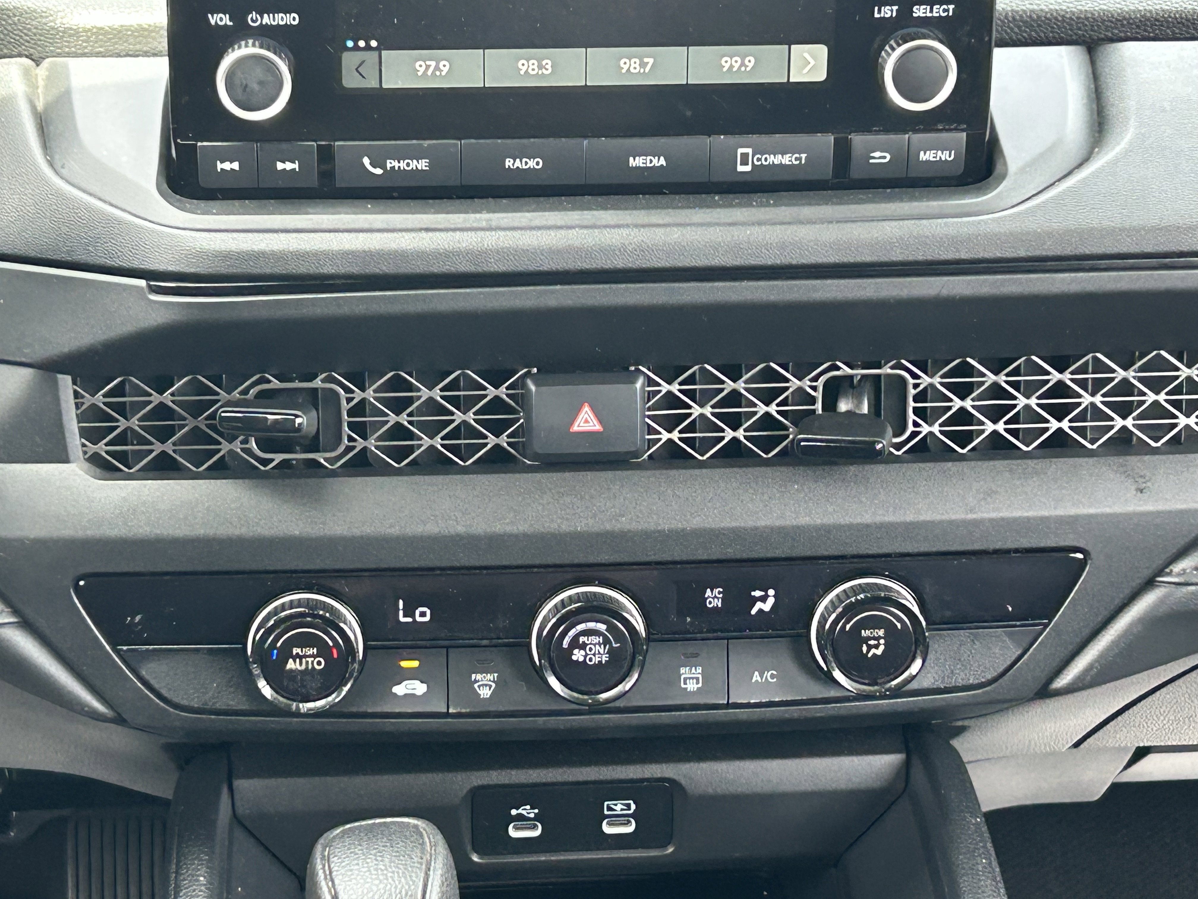 2023 Honda Accord LX - Photo 18