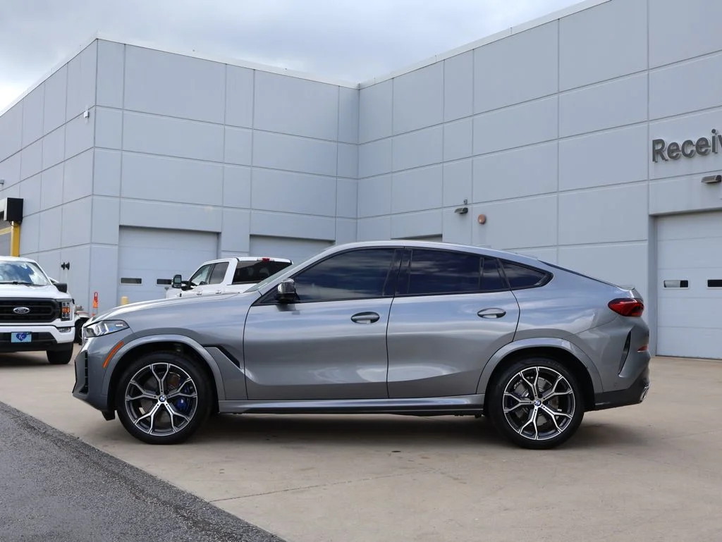 Used 2026 Gray BMW M60i image 4