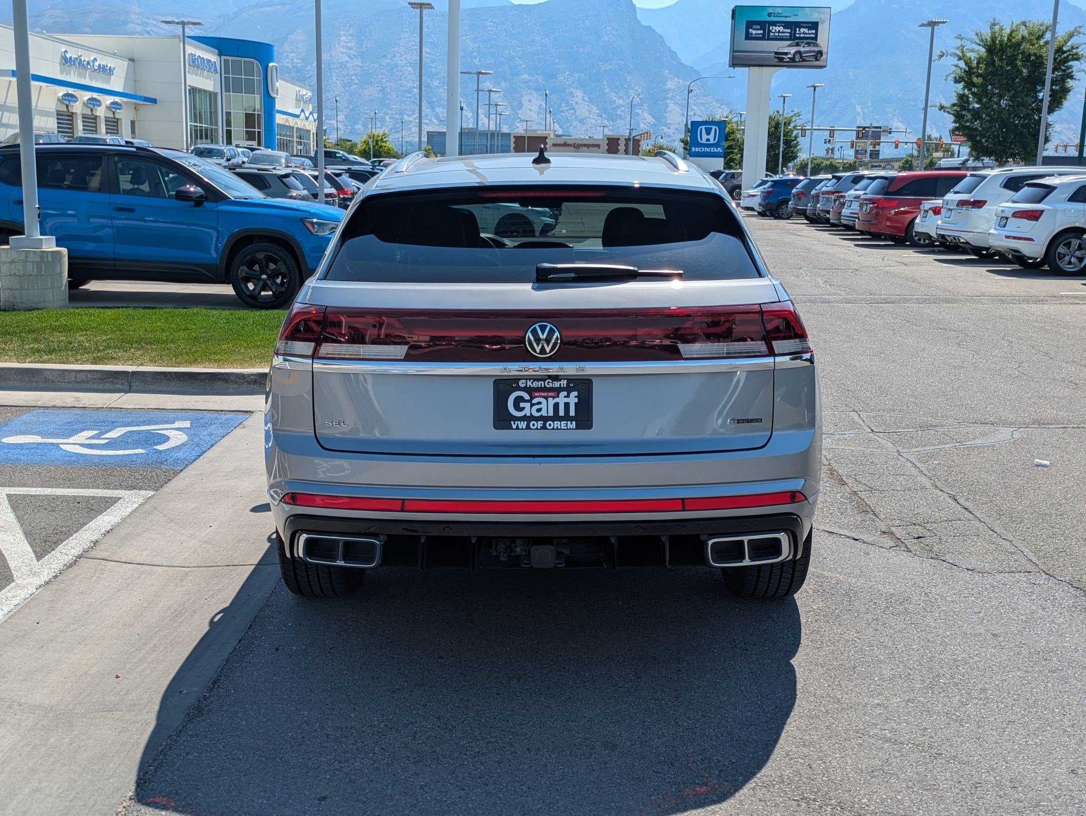 Used 2024 Silver Mist Metallic Volkswagen 2.0T SEL Premium R-Line image 4