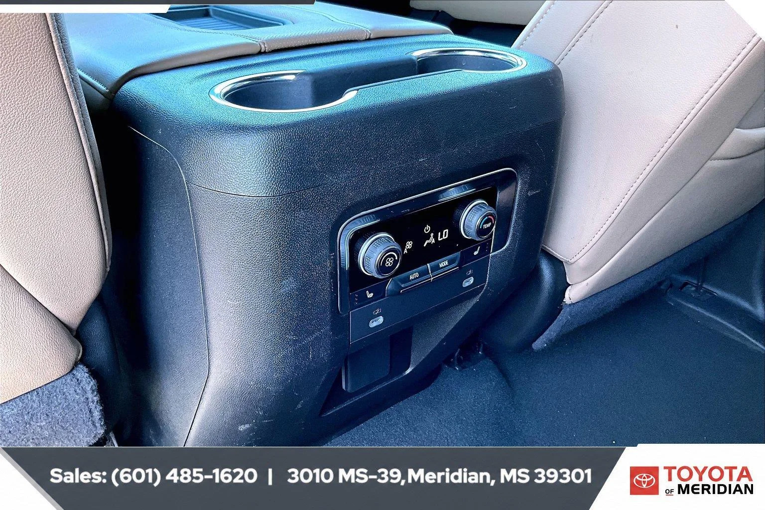 Used 2024 Sterling Gray Metallic Chevrolet Premier image 24
