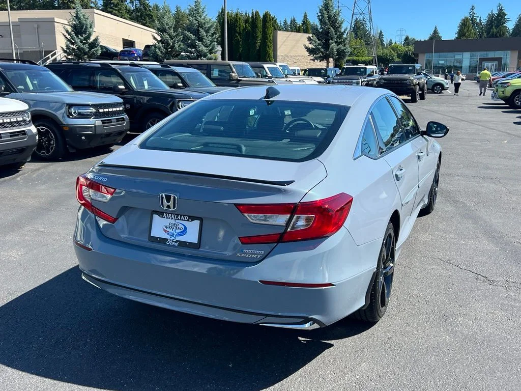 Used 2022 Sonic Gray Pearl Honda Sport image 7